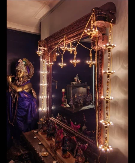3.5 Ft. Pair of Golden Door Toran of Electric Hanging diyas | Mandir decor | Nilavilakku | Mandir backdrop| Diwali Lights | Diwali diya lamp